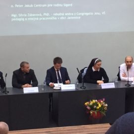 Konferencia Riešenia pre rodinu v kríze